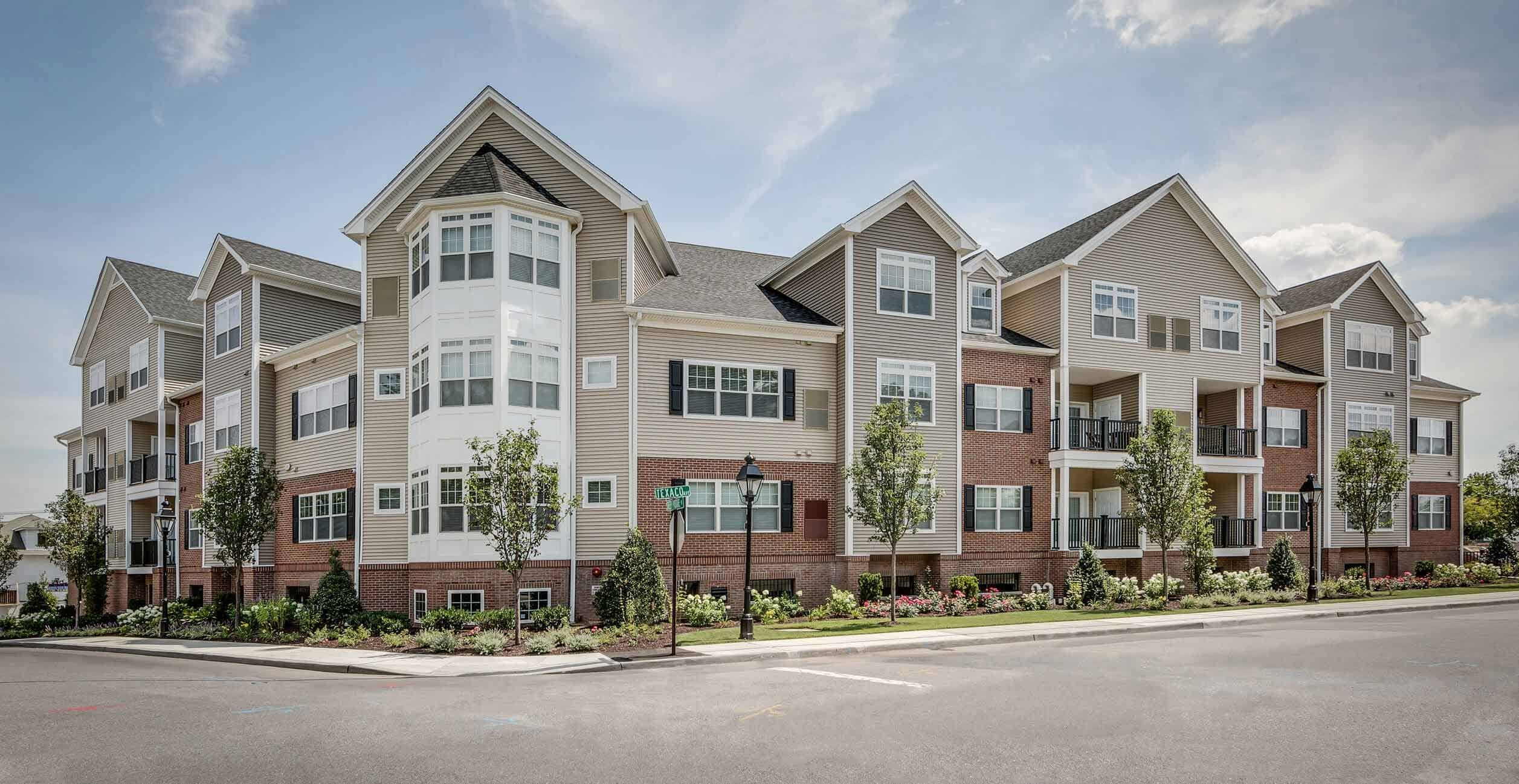 The Hills at Port Jefferson Village